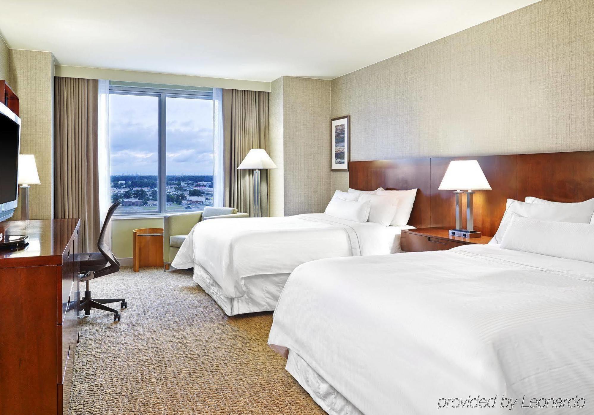 Hotel The Westin Virginia Town Center 4*